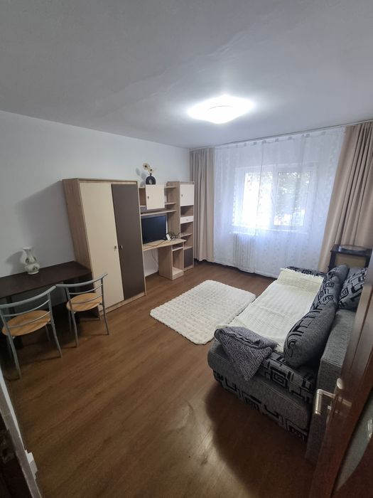 Garsoniera de închiriat