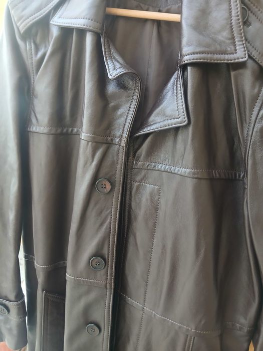 Vand haine militare pentru oras si gala.