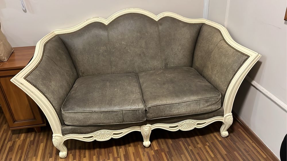 Продам диван из массива дерева бу