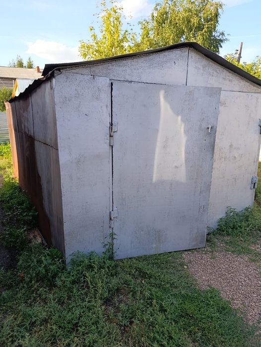 ПродамЖелезный гараж