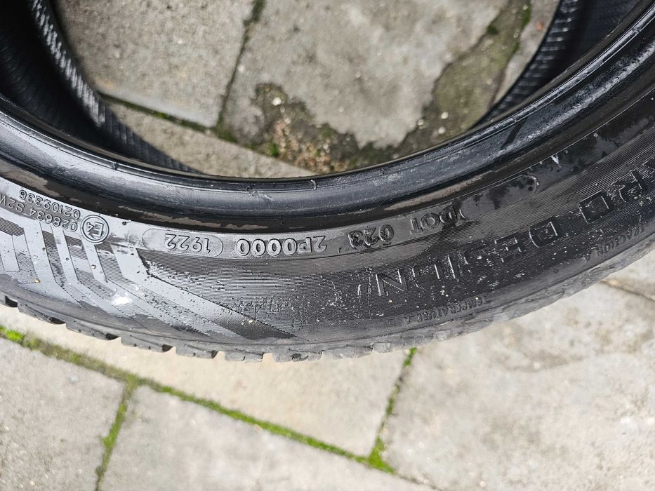Гуми 245/40/18 запазени