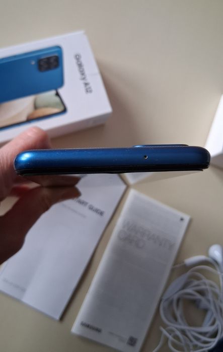 Смартфон SAMSUNG Galaxy A12 128 gb RAM 8 gb в отлично състояние
