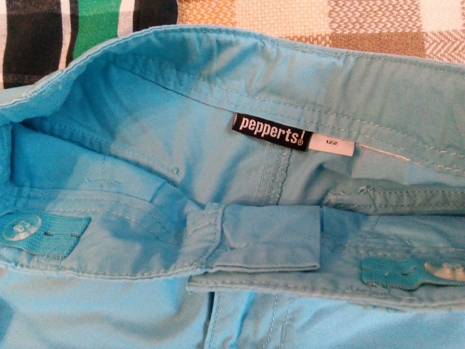 Pantaloni scurti 2buc/mas 122+ Tricouri 3 buc/98-104; 2-3 ani