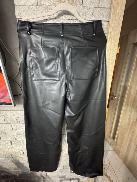 Кожен панталон Zara