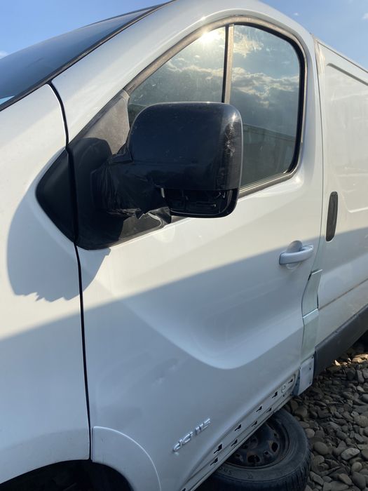 Aripă stânga față Opel Vivaro 2016