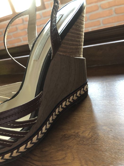 Босоножки на платформе