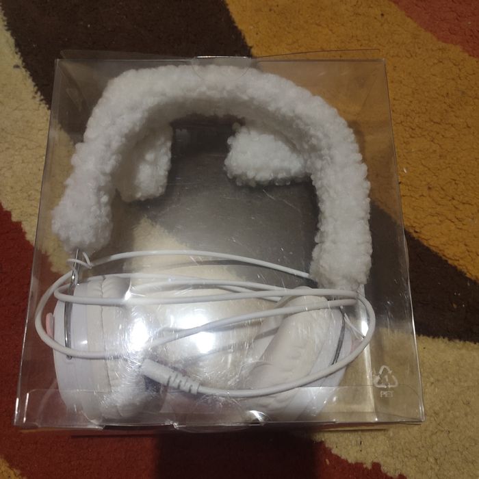 Căști cu fir pentru copiii