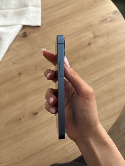 iPhone 13 mini in stare excelentă