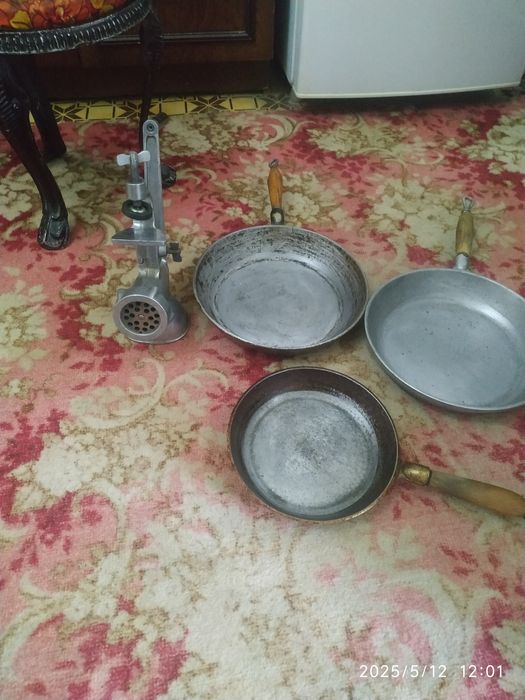 Сковородки Советские тяжёлые в нормальном состоянии