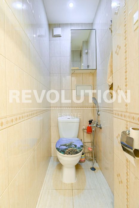 Продава се Тристаен апартамент в София, Фондови жилища - 61 кв.м за 1522 €/кв.м - Снимка #9