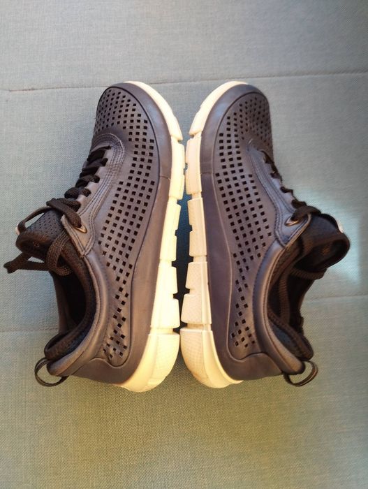 ecco Intrinsic 1 M