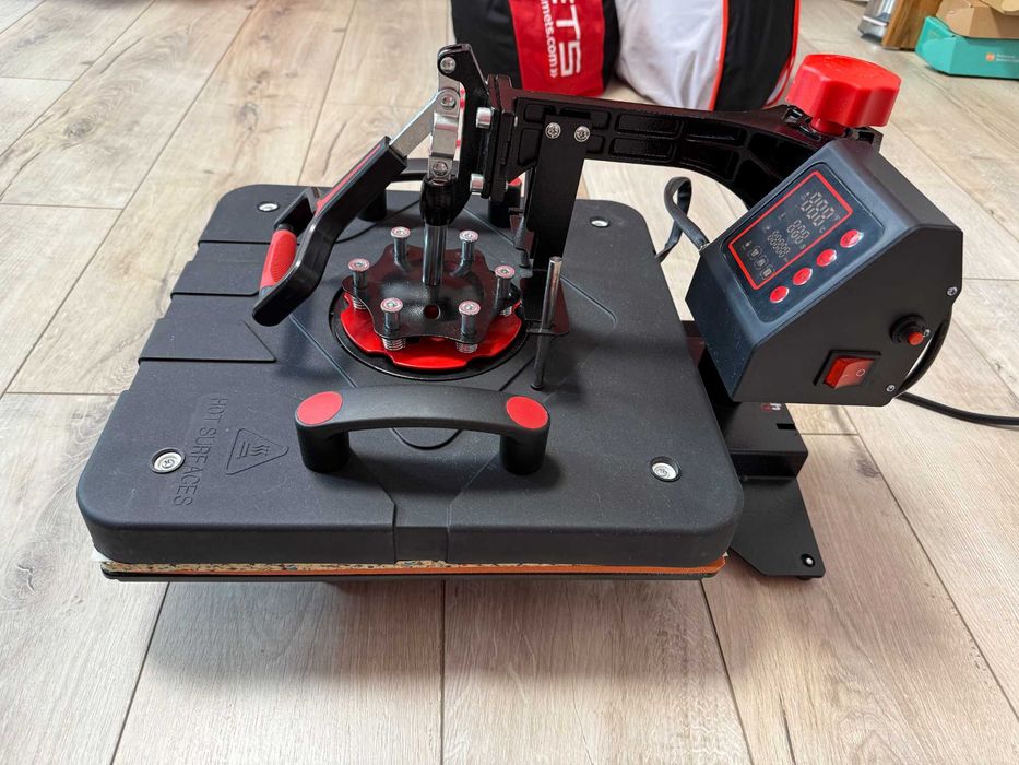 Чисто нова! Термотрансферна Преса от CNCTech с плоча 38х38см.