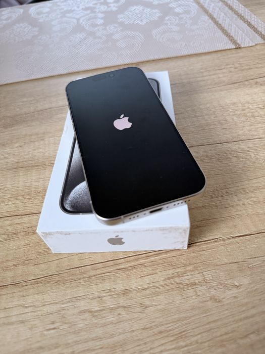 Vand iPhone 15 PRO 256GB White Titanium Alb 80%
