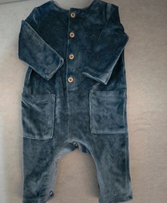 Salopetica de catifea bebe