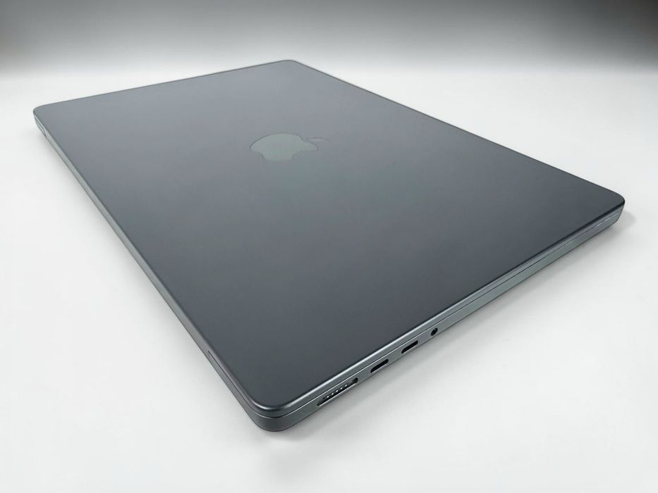 НОВ! MacBook Pro 16" 2024 M4 Pro с 14C/20G 24RAM 512SSD Гаранция!