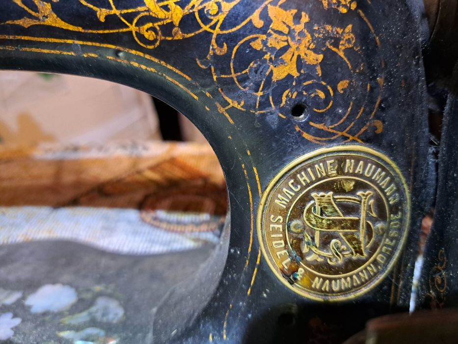 Masini de cusut vechi,decorative