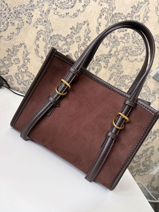 Чисто нова чанта Зара