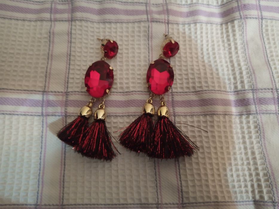 Продается бижутерия разная