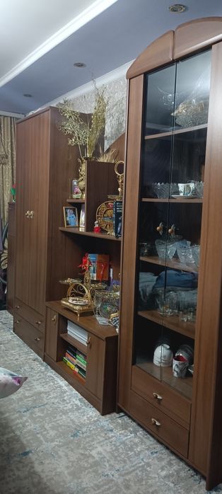 Продам Гарнитур в хорошом состоянии