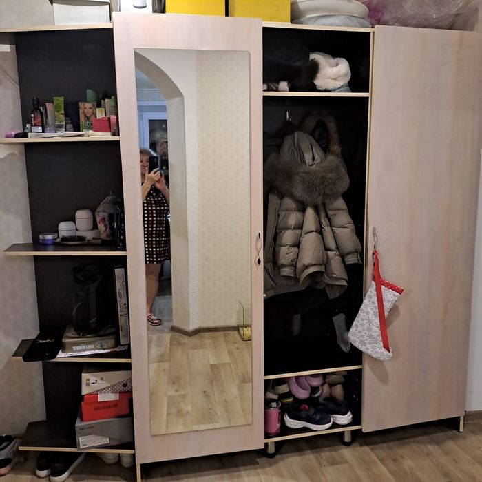 Продам шкаф прихожку