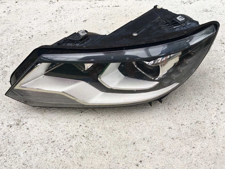 Фар за VW Tiguan Xenon LED / ВФ Тигуан Ксенон Лед