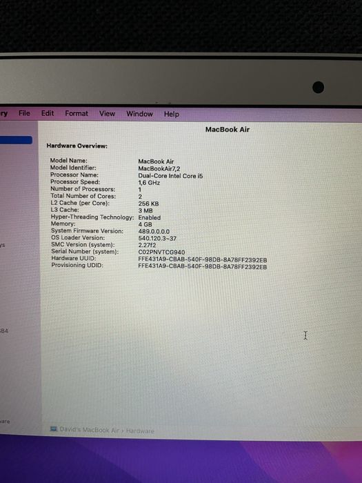 • Macbook Air  •  BATERIE 97% •