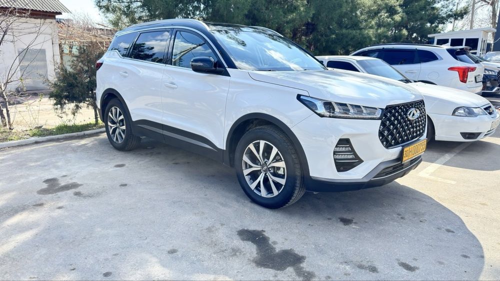 Chery Tiggo 7 pro premium oq qora tomlisi juda noyab uchraydigani
