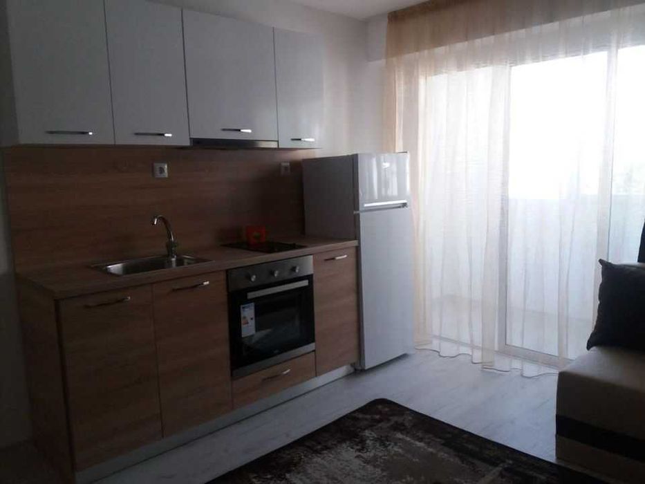 Дава се под наем Двустаен апартамент в Бургас, Меден рудник - зона А - 42 кв.м за 204 € - Снимка #1