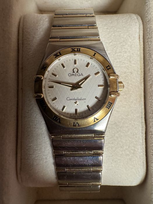 Omega Constellation оригинален швейцарски часовник 18к злато и стомана