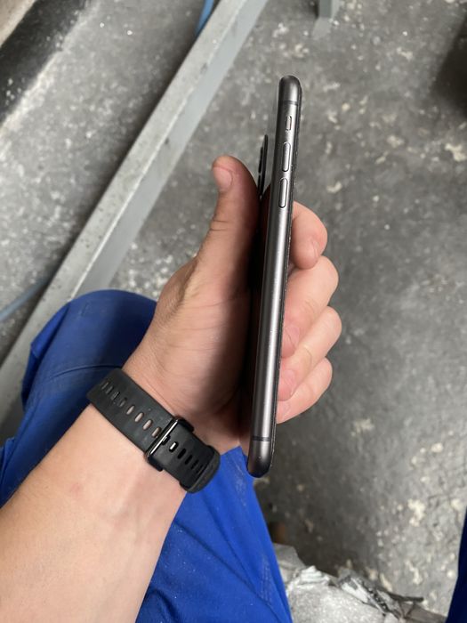 Vand iphone 11 128 g in stare perfecta