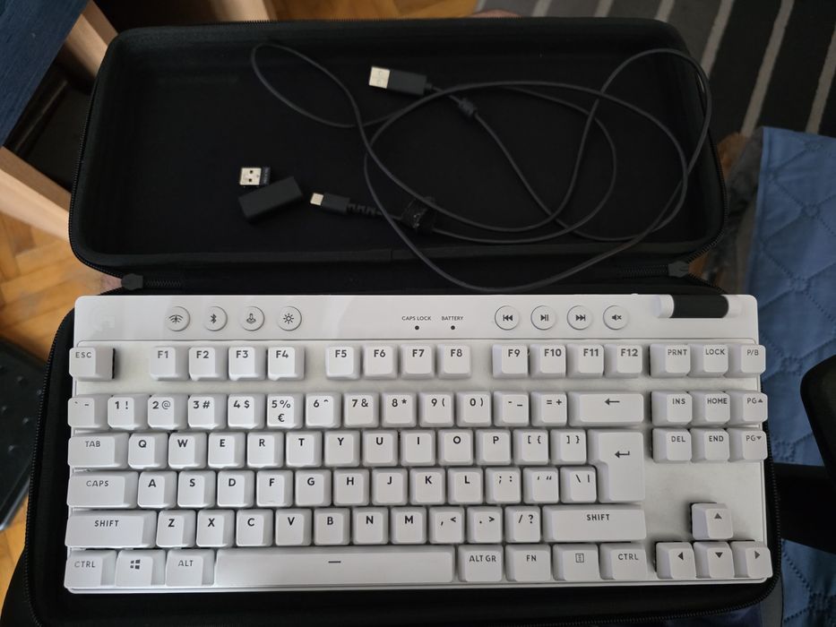 LOGITECH G PRO X TKL LIGHTSPEED геймърска клавиатура