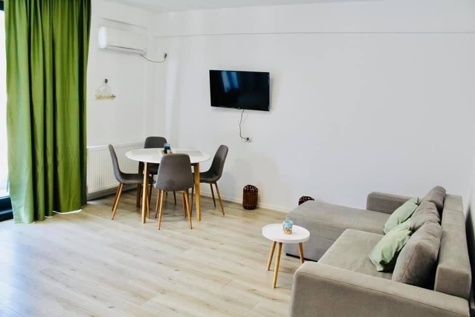 1 Mai 2026 Cazare Mamaia Nord in zona complex Alezzi cu vedere la mare