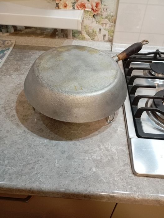 Сковородка большая