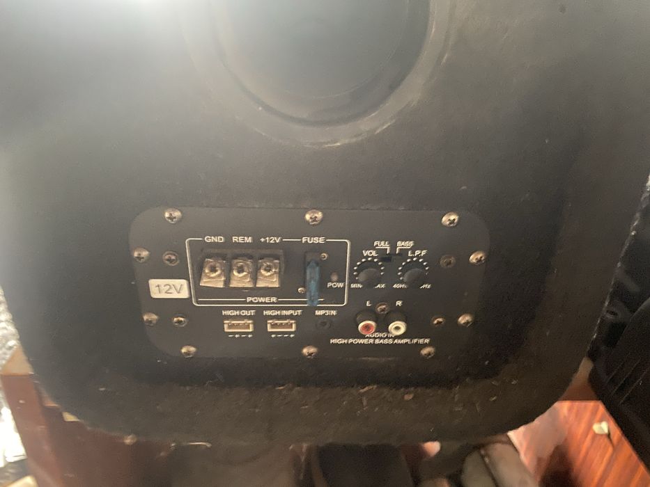 Продам сабвуфер а рабочем состояний