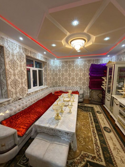 Ховли уй жой сотилади