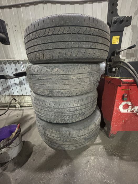 Продам комплек шин 4 шт