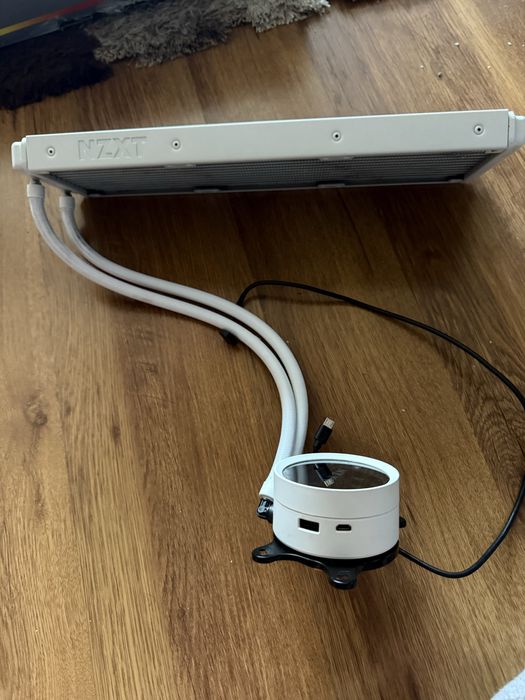 Nzxt X73 Kraken White Водно охлаждане