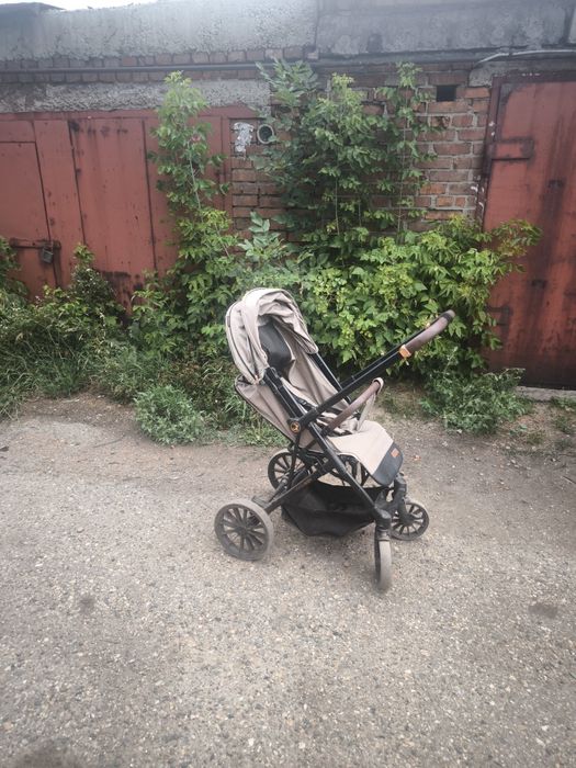 Продам детскую коляску