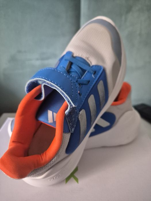 Icaltaminte adidas copii nr 35