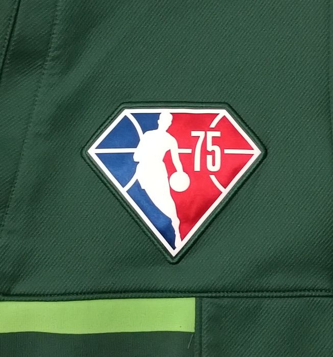 Nike DRI-FIT NBA Milwaukee Bucks Therma Sweatshirt горнище L Найк