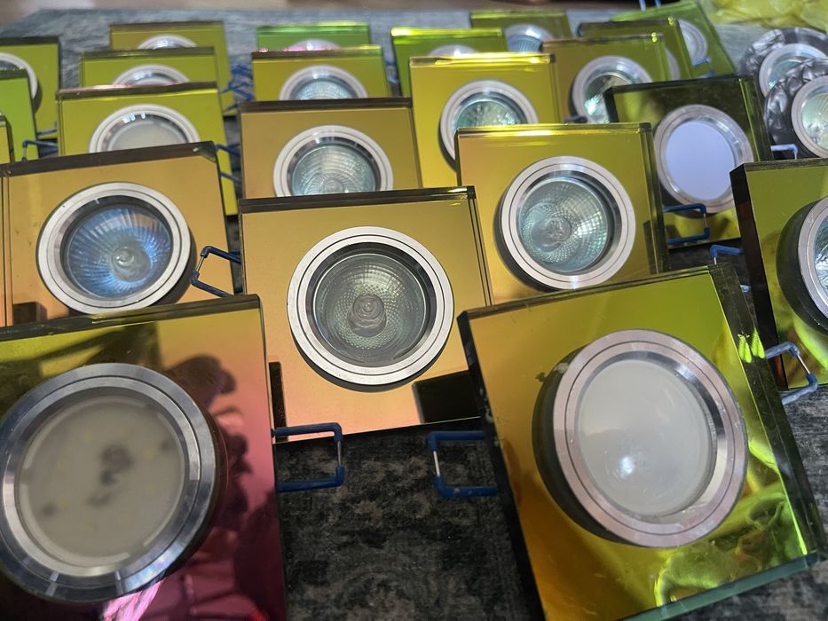 Споты б/у 26 штук