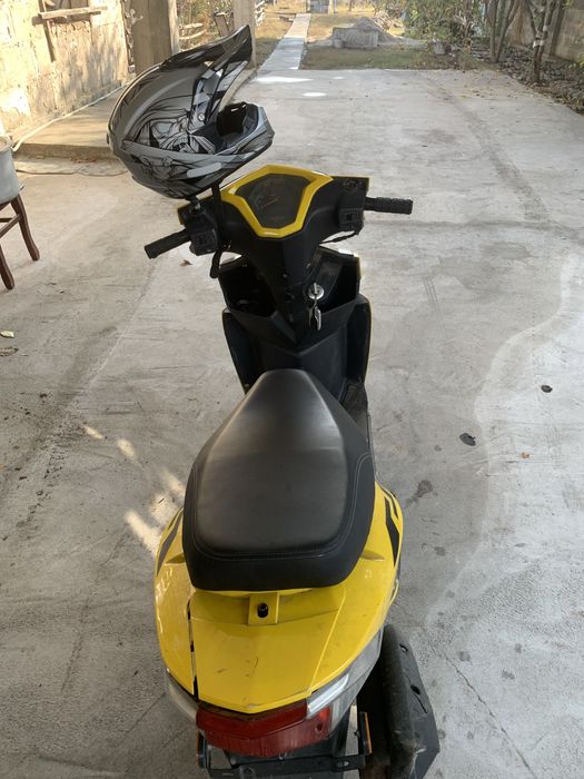 мопед 125 кубов