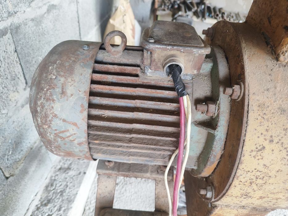 Электродвигатель