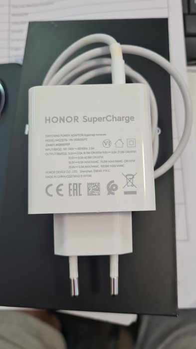 Honor magic 7 pro в гаранция като нов 12Ram 512 вградена памет топ телефон