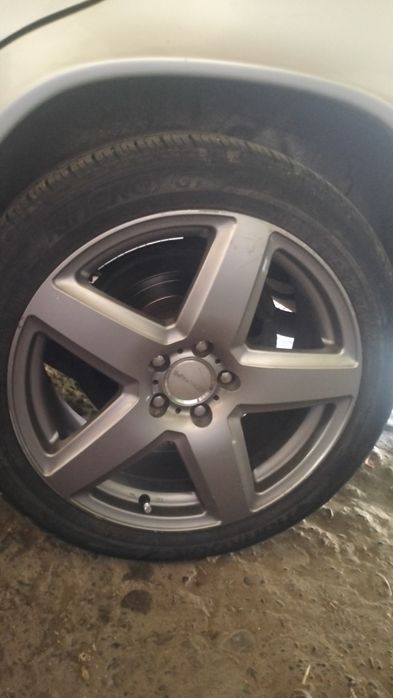 R18 на Мерседес 5.112