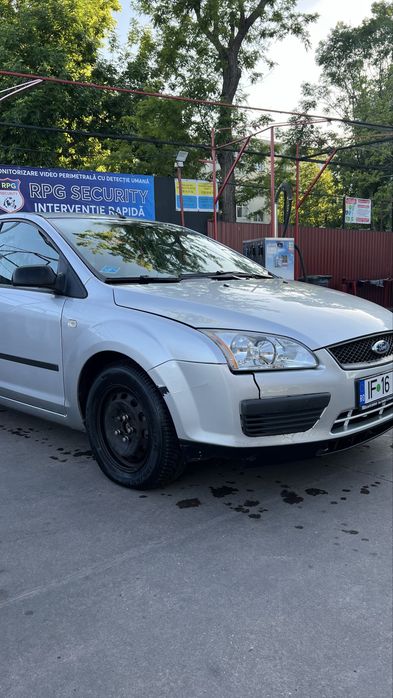 Ford focus sedan