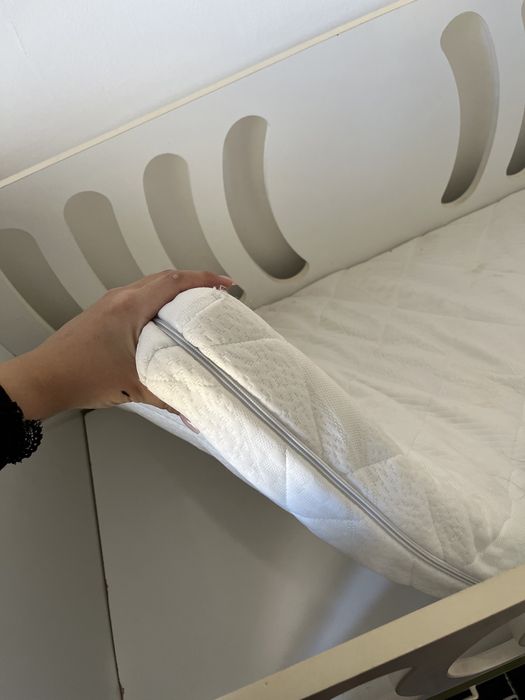 Манеж сатылады жастықтарымен