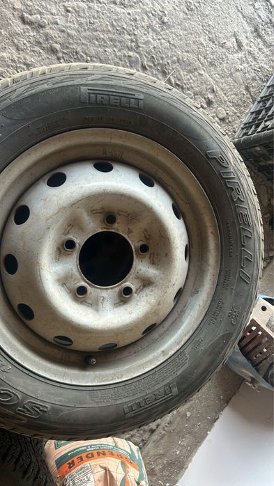 Продаю колеса в сборе на ниву