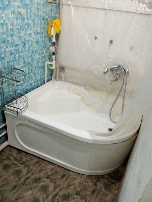 СРОЧНО !! Продается квартира в Яшнабаде 1/4/4 ( 30 кв/м ) Дубовой