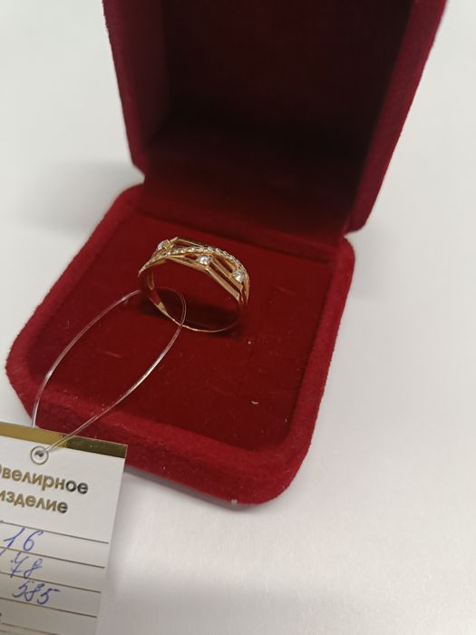 Кольцо золотое 1.78гр 585 пробы 16 размера